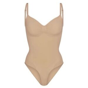 SKIMS SEAMLESS SCULPT BRIEF BODYSUIT CLAY SMALL